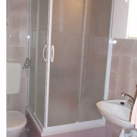 Ostojic Apartment *